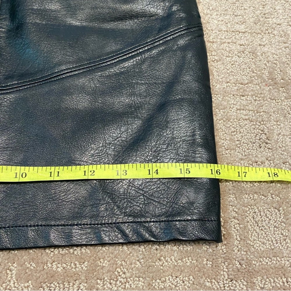 NWT {Seek The Label} Black Faux Leather Mini Skirt ~ Size Small - Picture 13 of 15